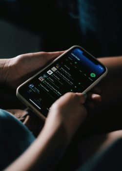 pexels-nguyendesigner-11989314